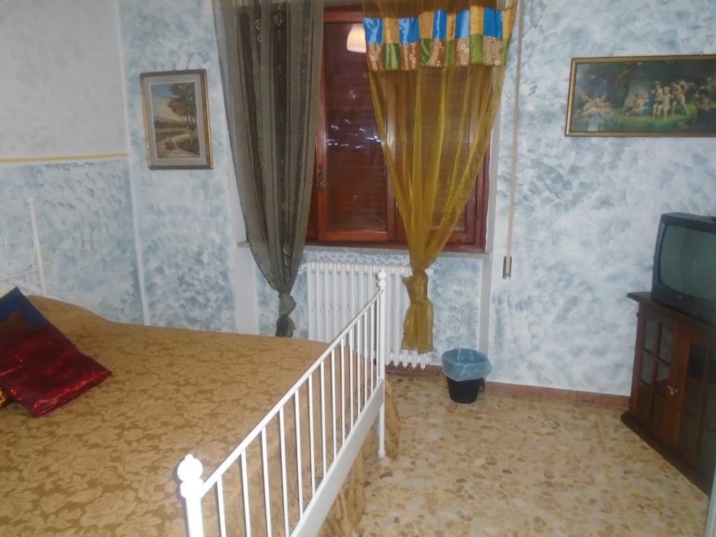 Tropical Bed&Breakfast Lucca Værelse billede